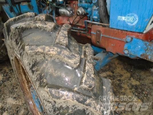 Ford 6600 6600 トラクター