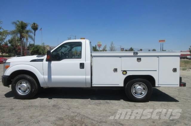 Ford F250 レッカー車