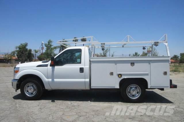 Ford F250 レッカー車