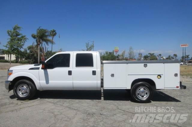 Ford F350 レッカー車