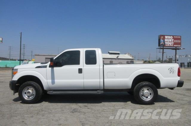 Ford F350 レッカー車