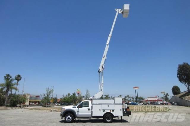Ford F550 レッカー車