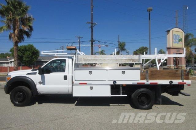 Ford F550 レッカー車