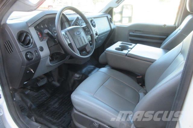 Ford F550 レッカー車