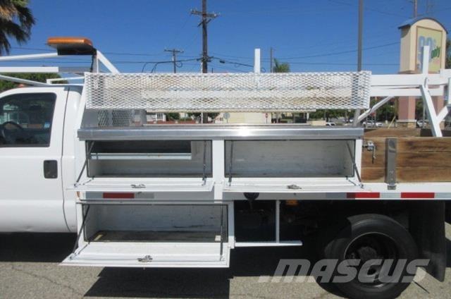 Ford F550 レッカー車