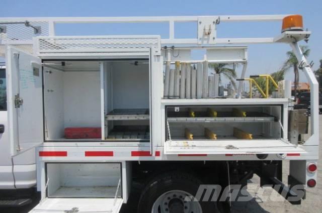 Ford F550 レッカー車