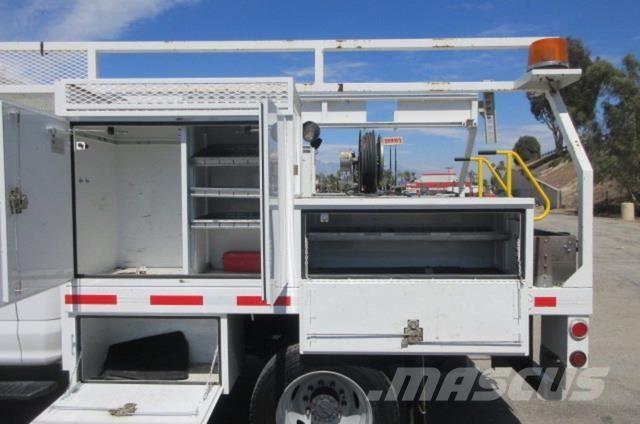 Ford F550 レッカー車