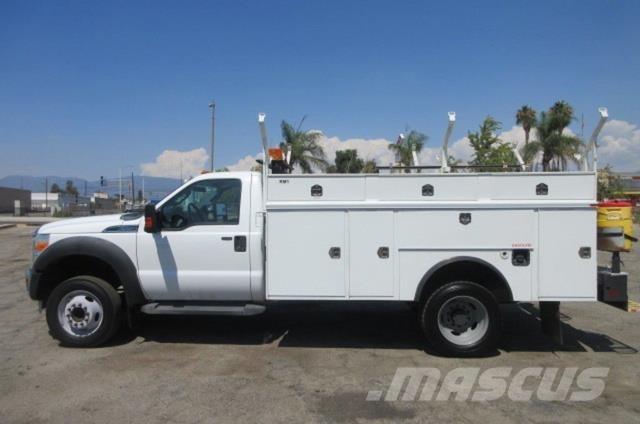 Ford F550 レッカー車