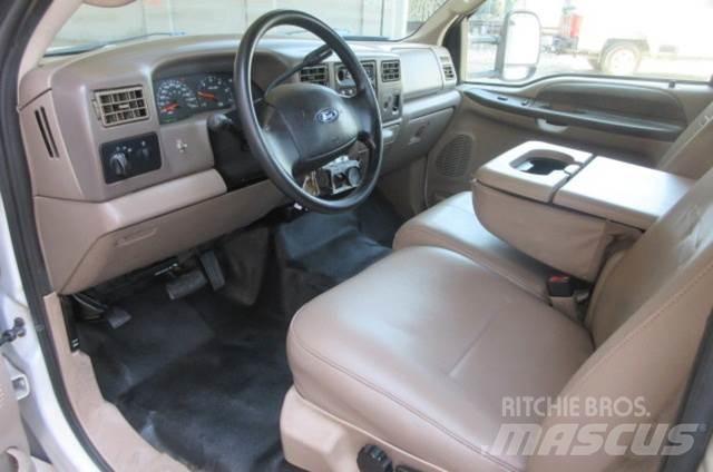 Ford F550 レッカー車