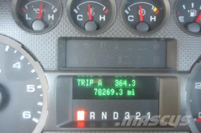 Ford F550 レッカー車