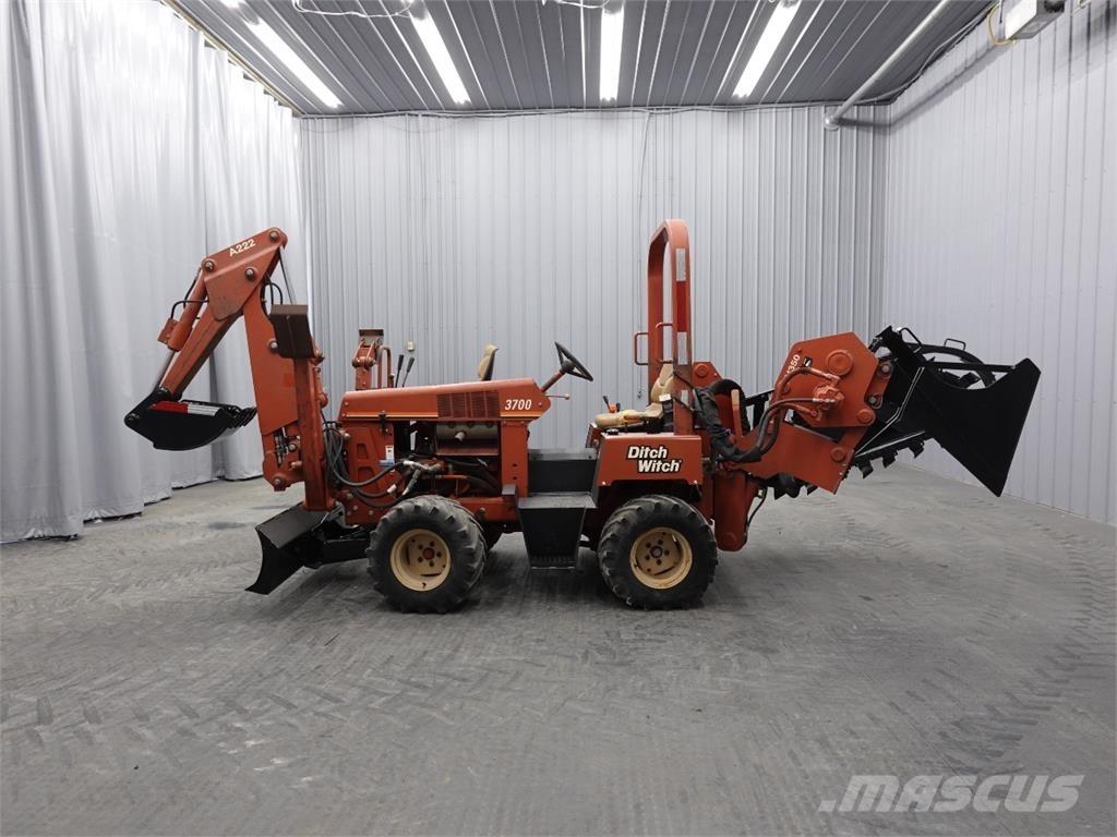 Ditch Witch 3700 トレンチャー
