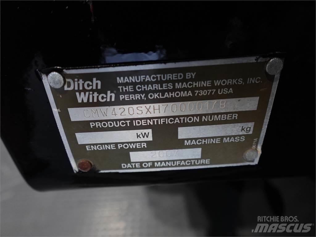 Ditch Witch 420SX トレンチャー