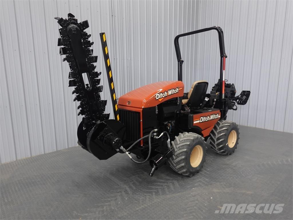 Ditch Witch 420SX トレンチャー