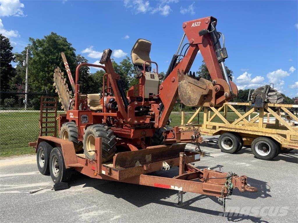 Ditch Witch 5700 トレンチャー