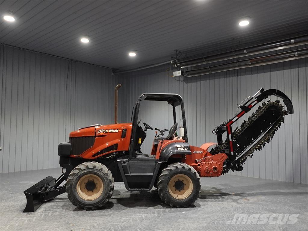 Ditch Witch RT100 トレンチャー