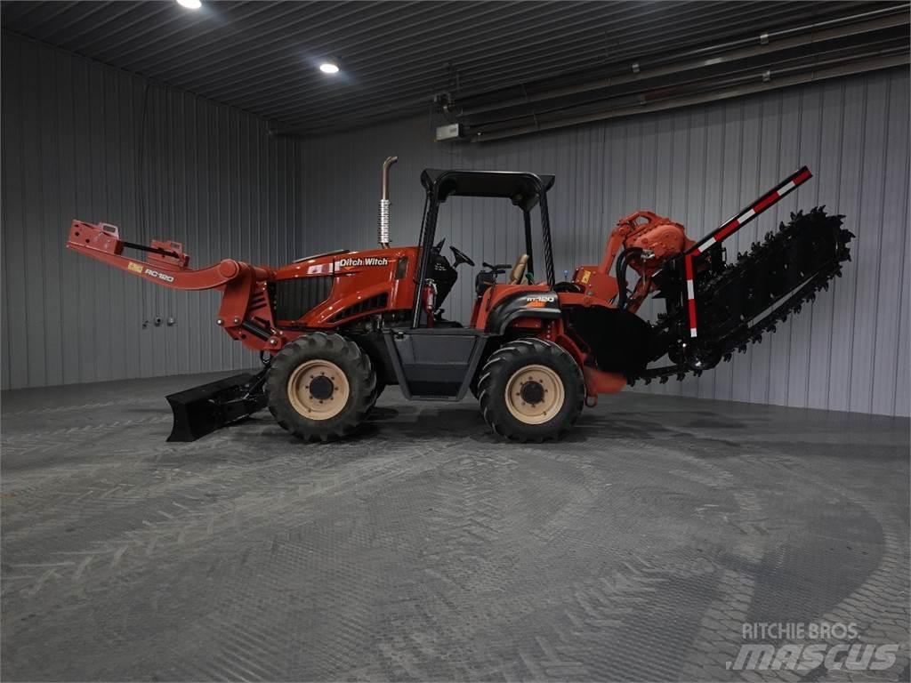 Ditch Witch RT120 トレンチャー