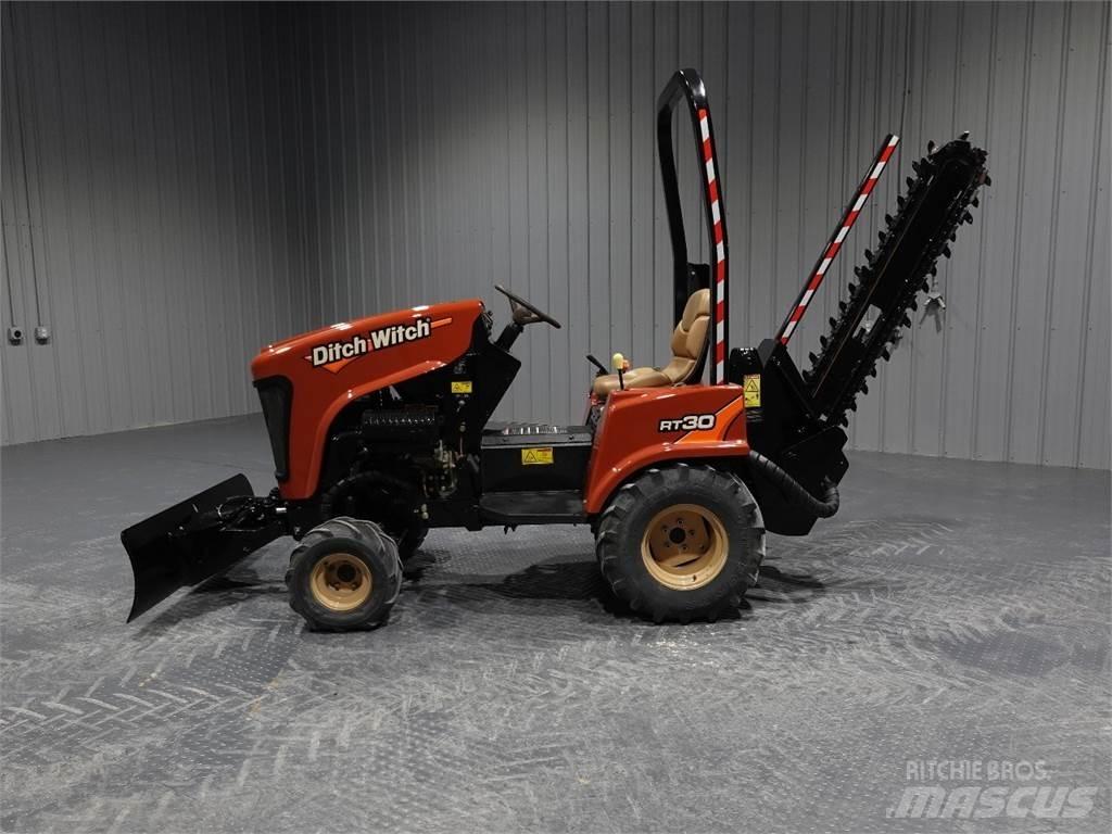 Ditch Witch RT30 トレンチャー