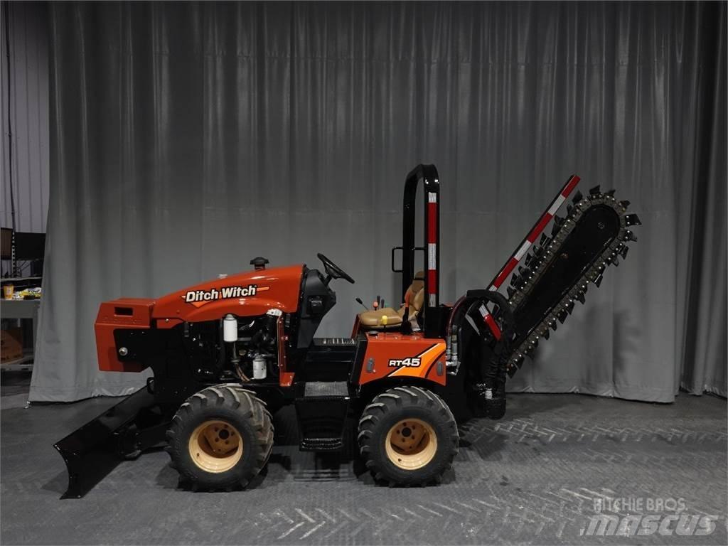 Ditch Witch rt45 トレンチャー