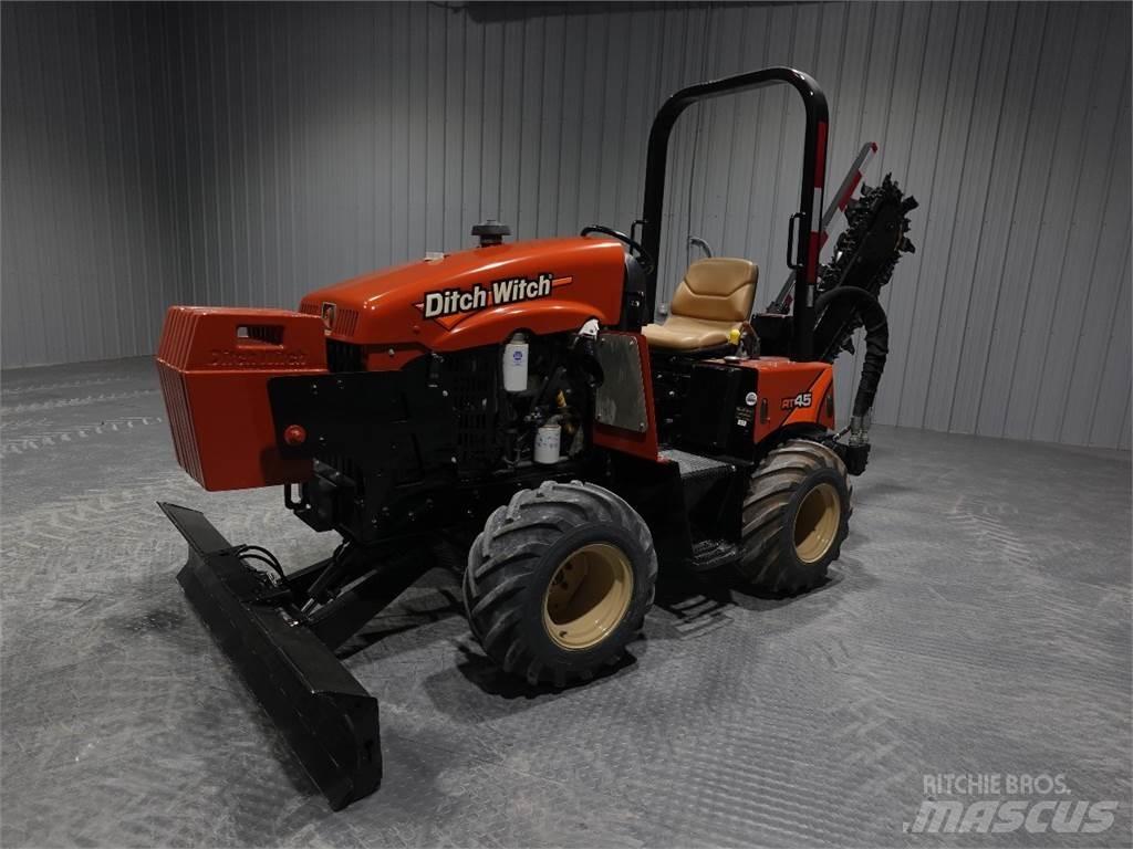 Ditch Witch rt45 トレンチャー