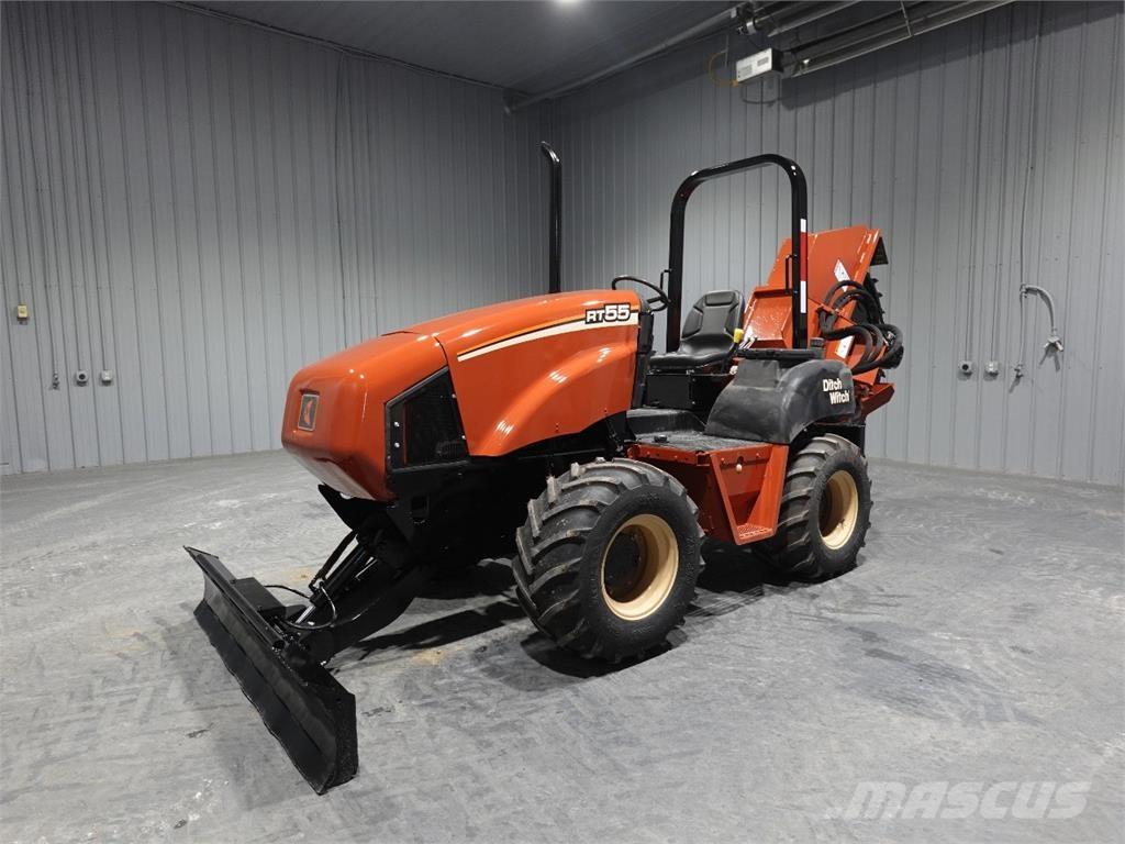 Ditch Witch RT55 岩・コンクリートソー