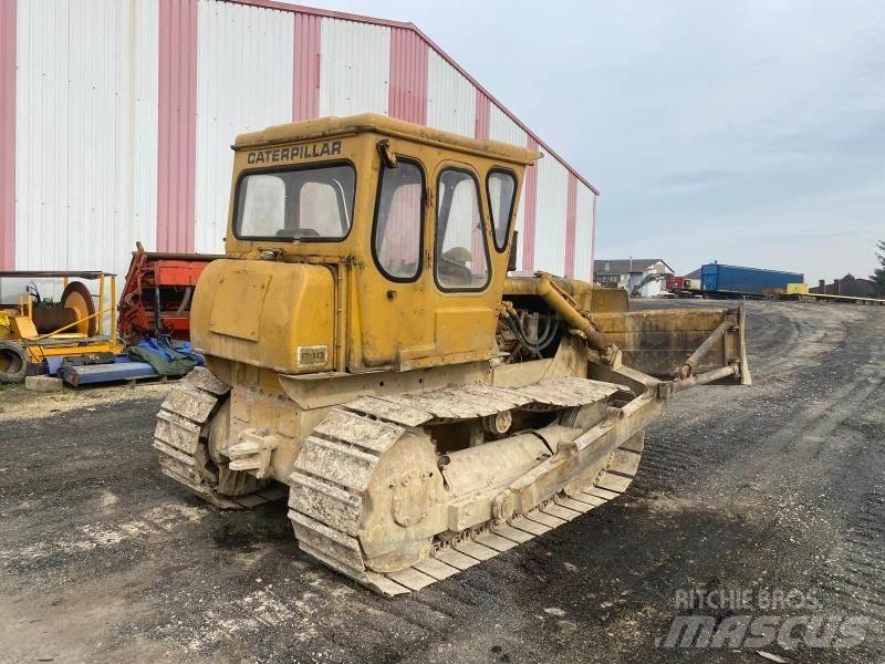 CAT D4D ブルドーザー