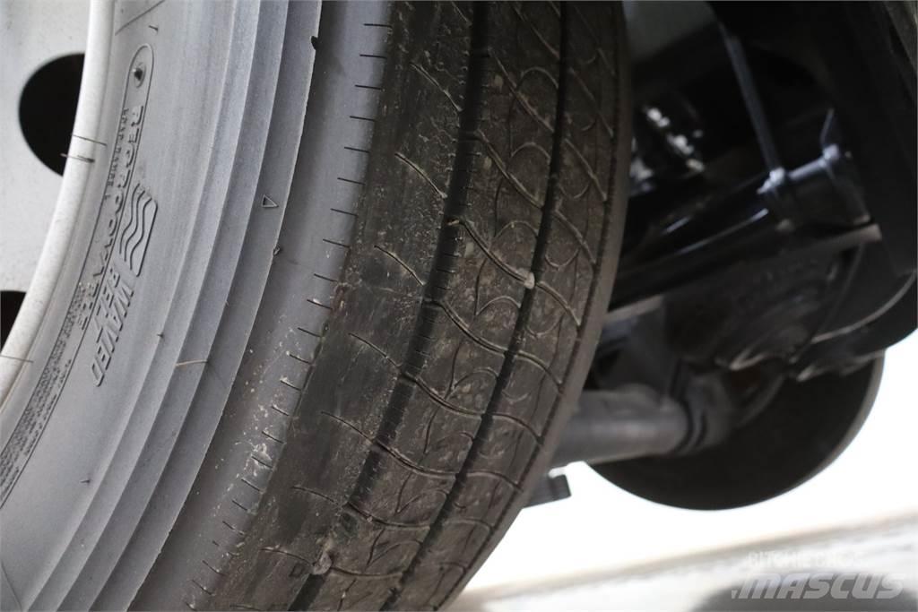 Mercedes-Benz ACTROS 2553 中古トラクターヘッド | トレーラーヘッド
