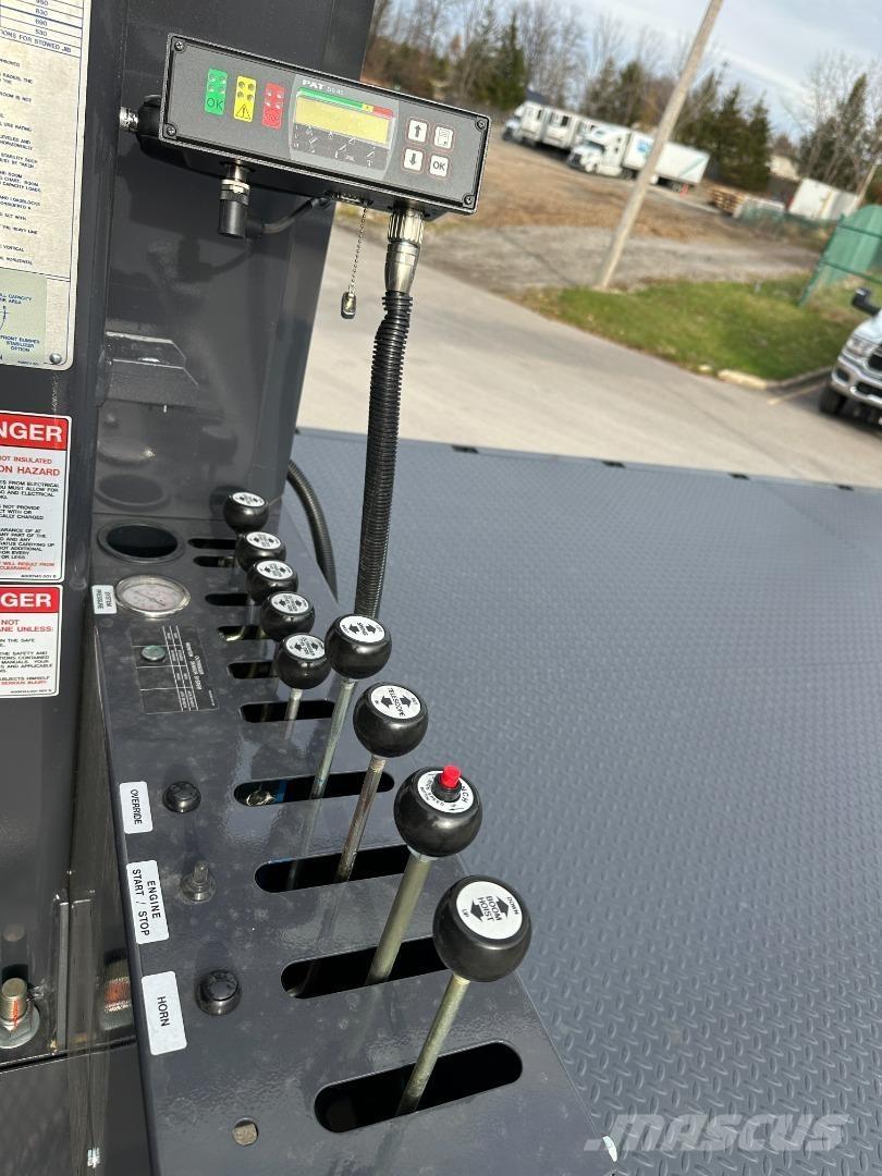 Manitex 26101 C クレーントラック、ユニック車