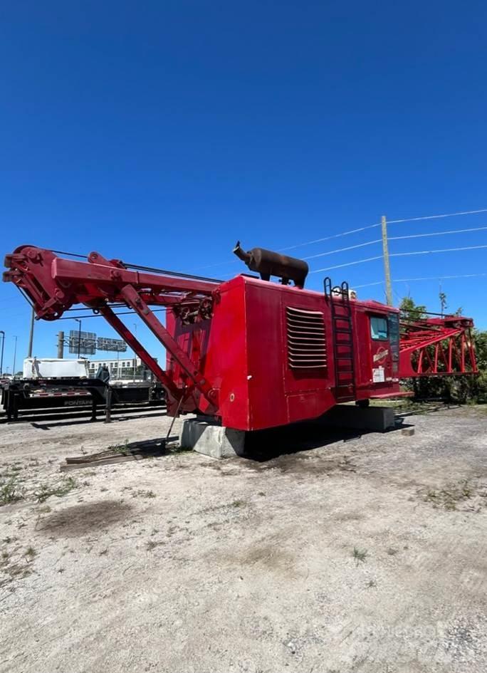 Manitowoc 4100W S2 クローラクレーン