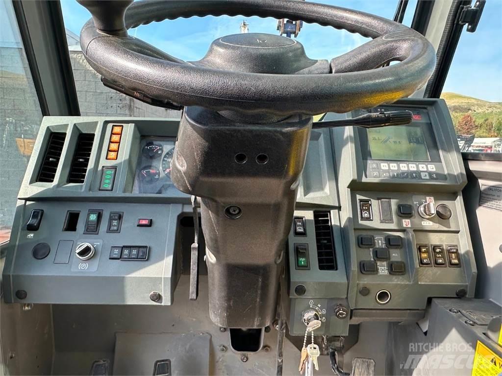 Tadano GR-550XL-3 ラフテレーンクレーン