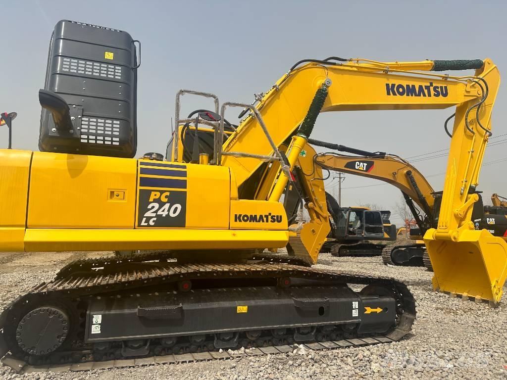 Komatsu PC 240 大型油圧ショベル12t以上（パワーショベル・ユンボ）