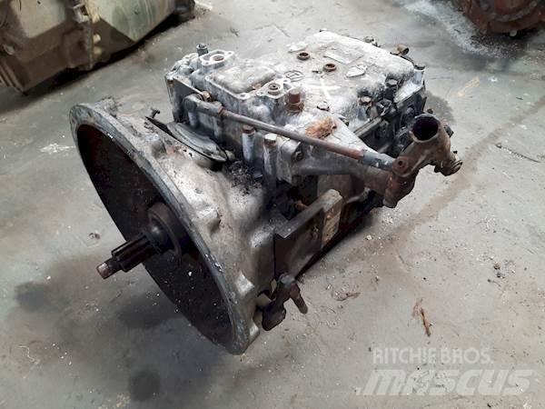 ZF S6-65 ギアボックス
