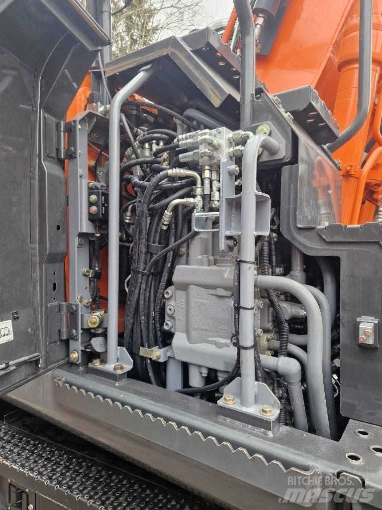 Hitachi ZX 145 W-6 ホイール式油圧ショベル（パワーショベル・ユンボ・バックホー）