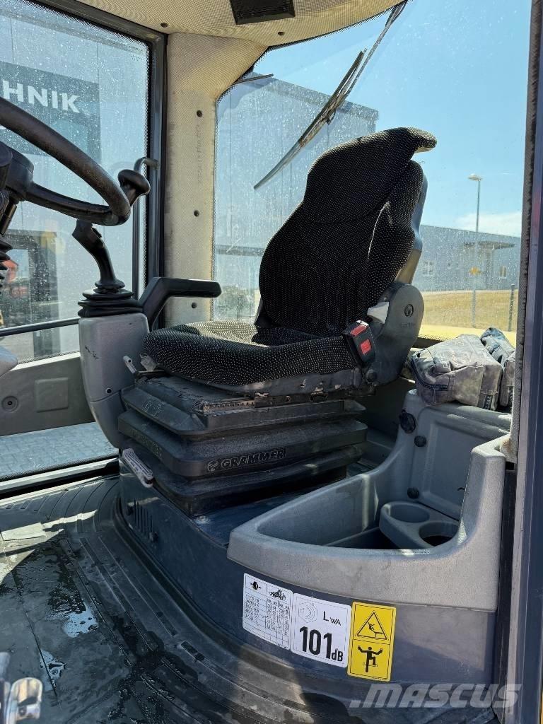 Yanmar V 80 ホイールローダー・タイヤショベル