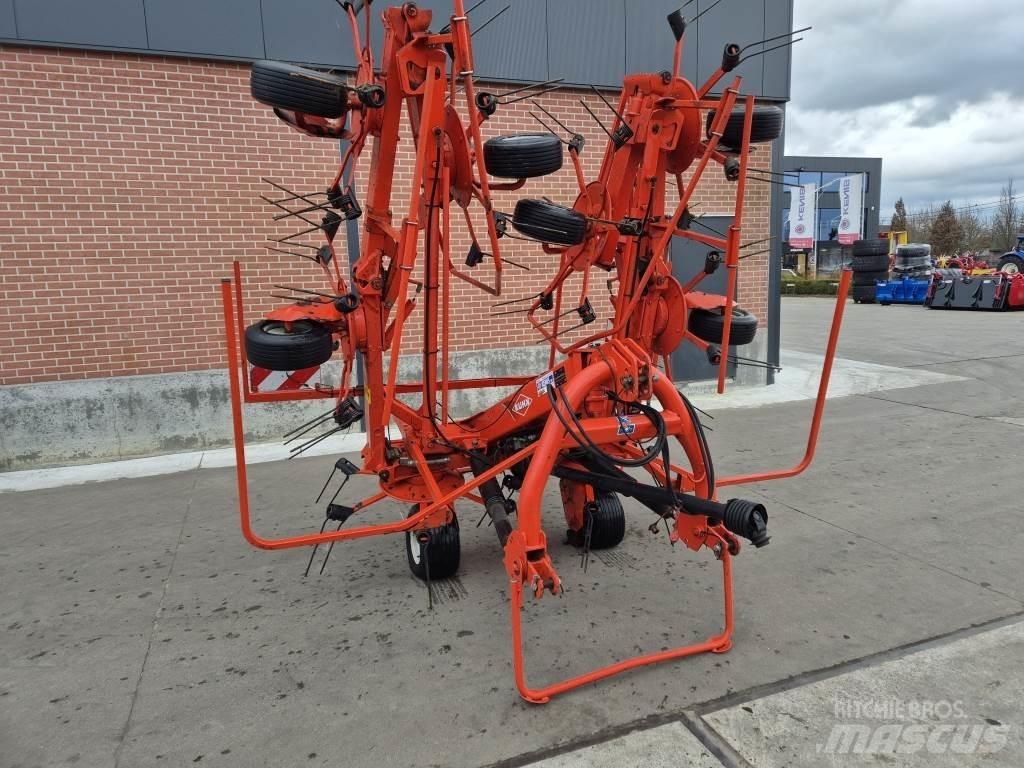 Kuhn 8702 テッダー・テッダーレーキ
