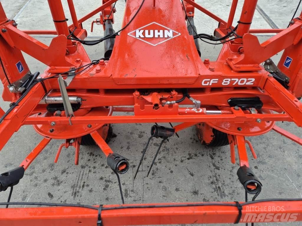 Kuhn 8702 テッダー・テッダーレーキ