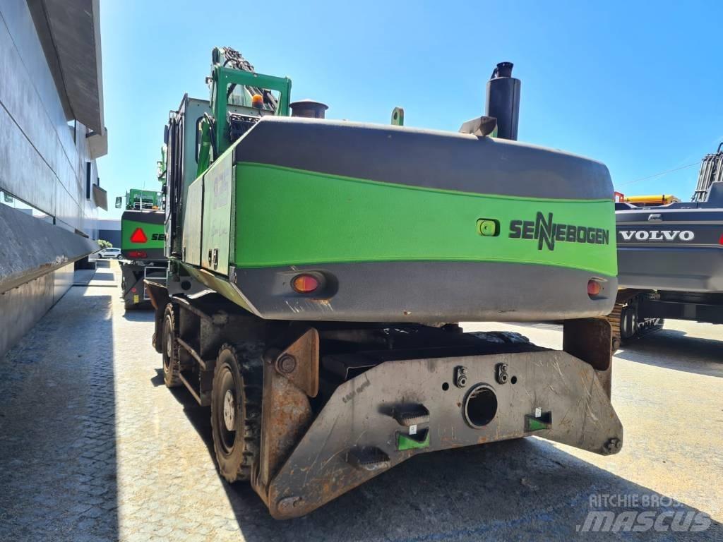Sennebogen 825 廃棄物／工業産廃処理機