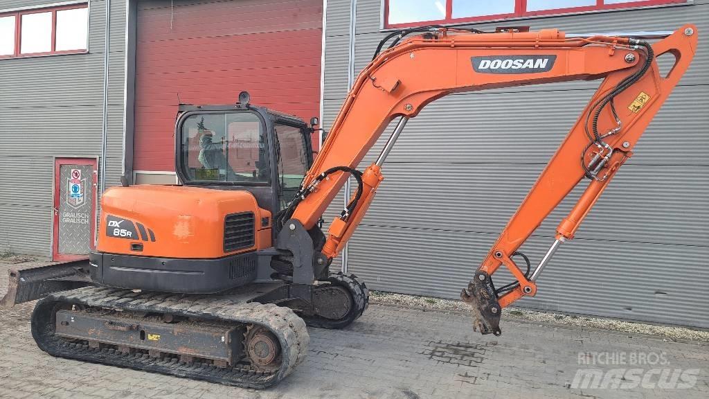 Doosan DX 85 R-3 中型油圧ショベル 7ｔ-12ｔ（ユンボ・パワーショベル・バックホー）