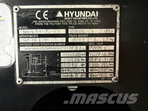 Hyundai 30D-9 ディーゼル・軽油