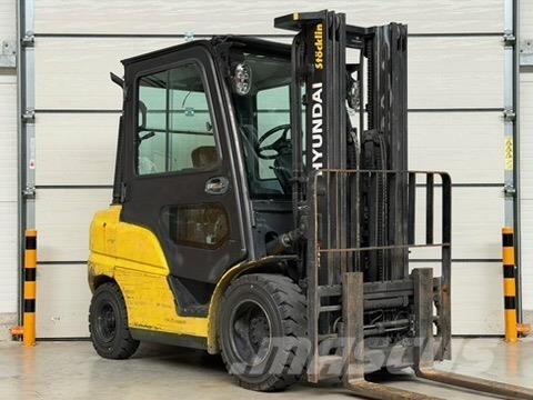 Hyundai 30D-9 ディーゼル・軽油