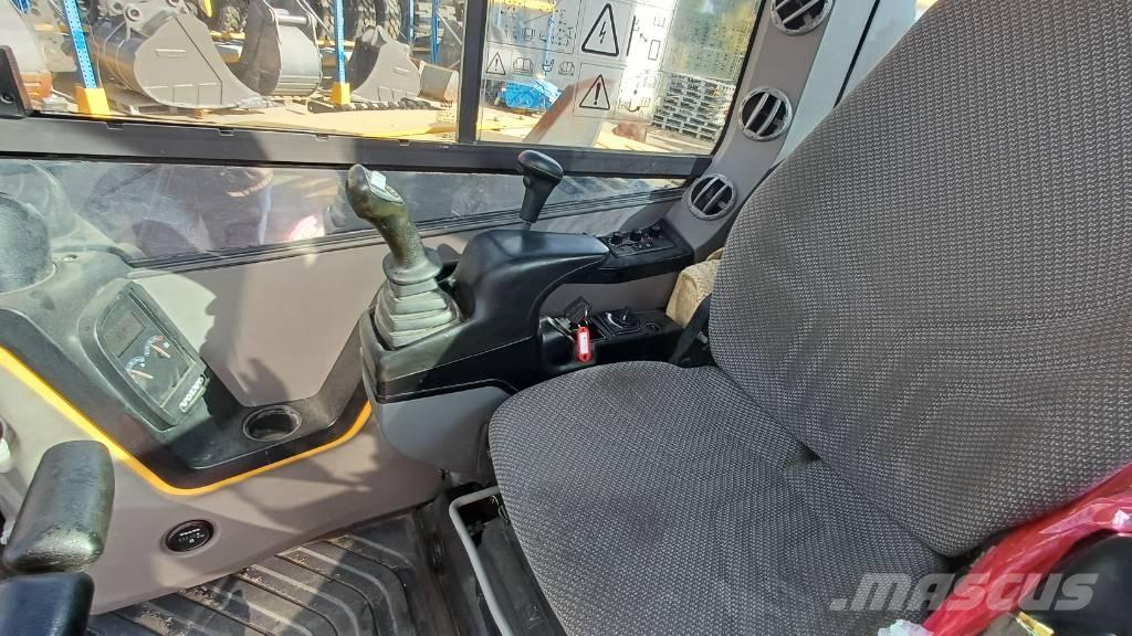 Volvo ECR 88 D 中型油圧ショベル 7ｔ-12ｔ（ユンボ・パワーショベル・バックホー）