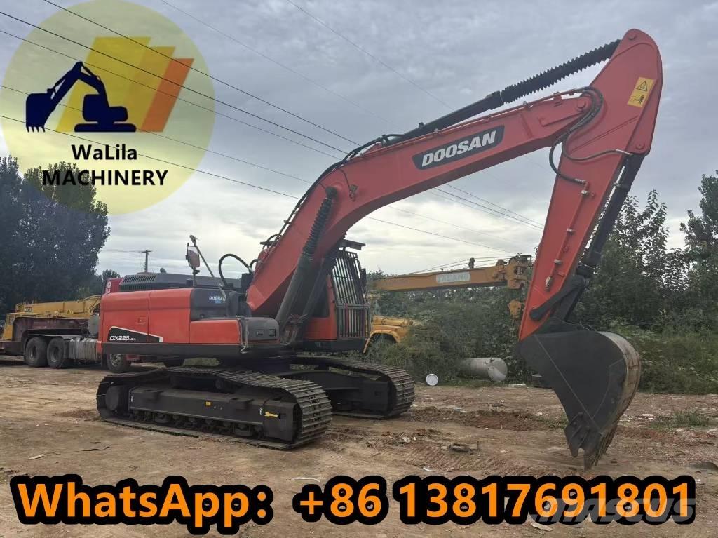 Doosan DX 225 LCA 大型油圧ショベル12t以上（パワーショベル・ユンボ）
