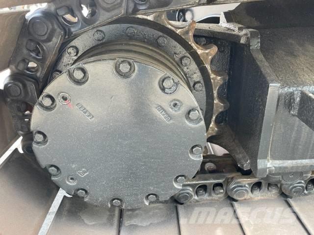Hitachi ZX 135 US 大型油圧ショベル12t以上（パワーショベル・ユンボ）