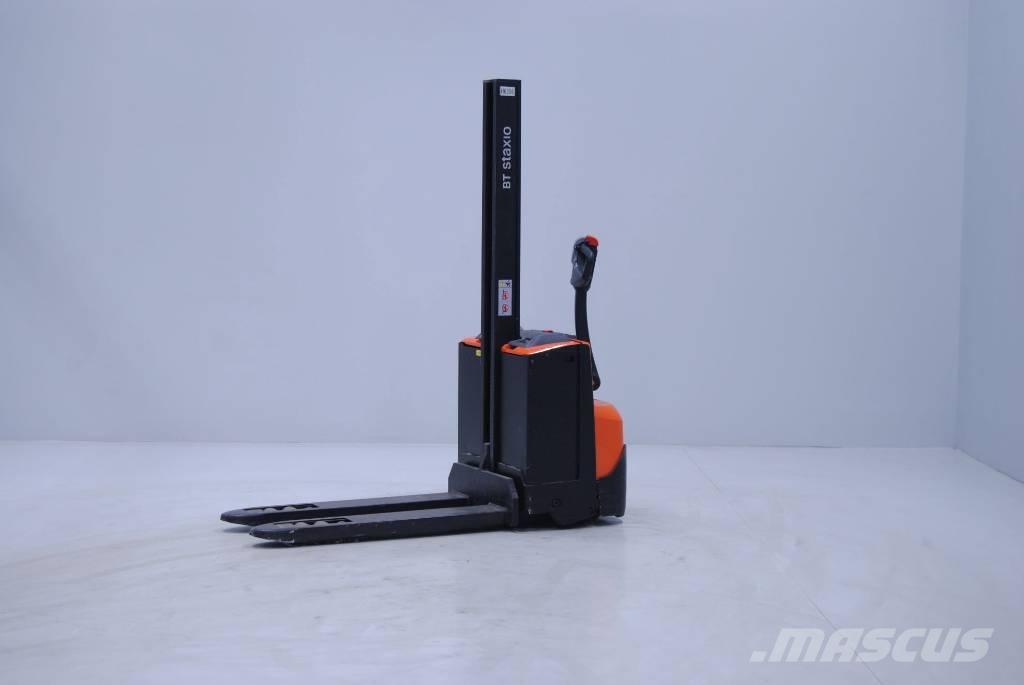 Toyota SWE080L ウォーキンフォークリフト