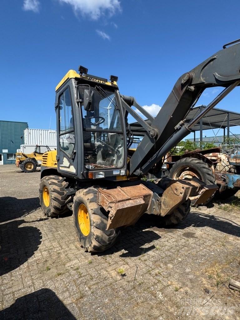 Mecalac 12 MXT ホイール式油圧ショベル（パワーショベル・ユンボ・バックホー）
