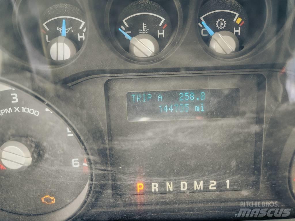 Ford F 650 SD 給水車