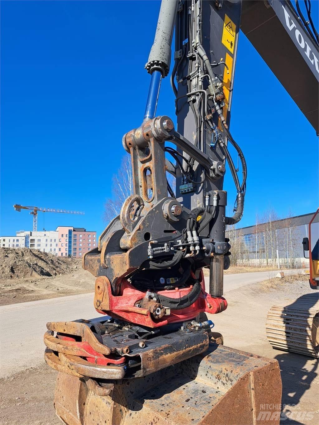 Volvo EC220EL 大型油圧ショベル12t以上（パワーショベル・ユンボ）