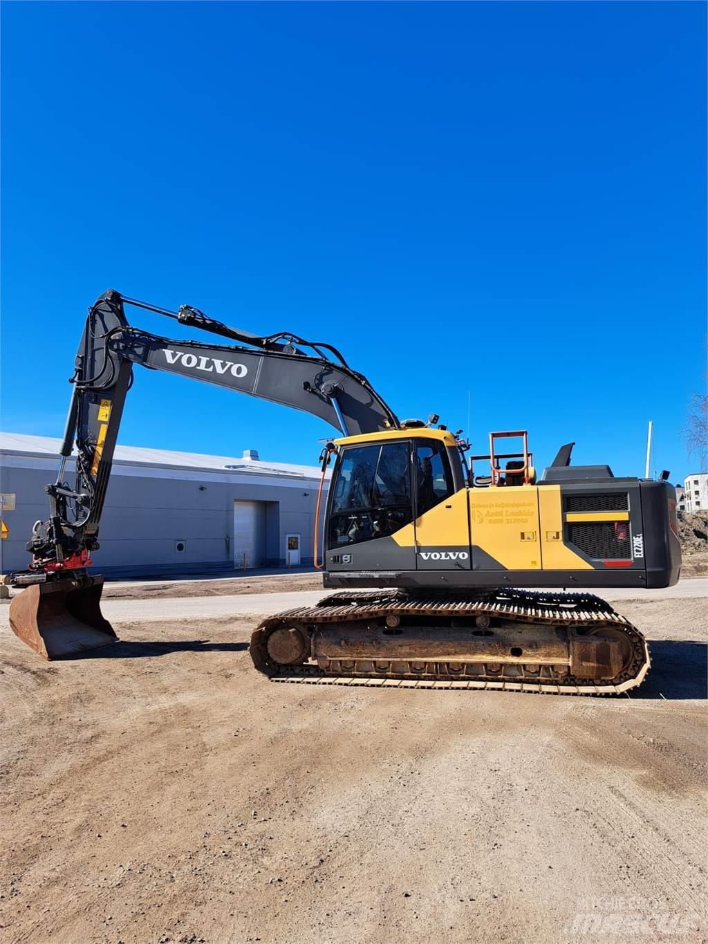 Volvo EC220EL 大型油圧ショベル12t以上（パワーショベル・ユンボ）