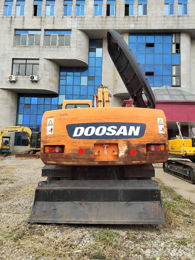 Doosan DH 210 W-7 ホイール式油圧ショベル（パワーショベル・ユンボ・バックホー）
