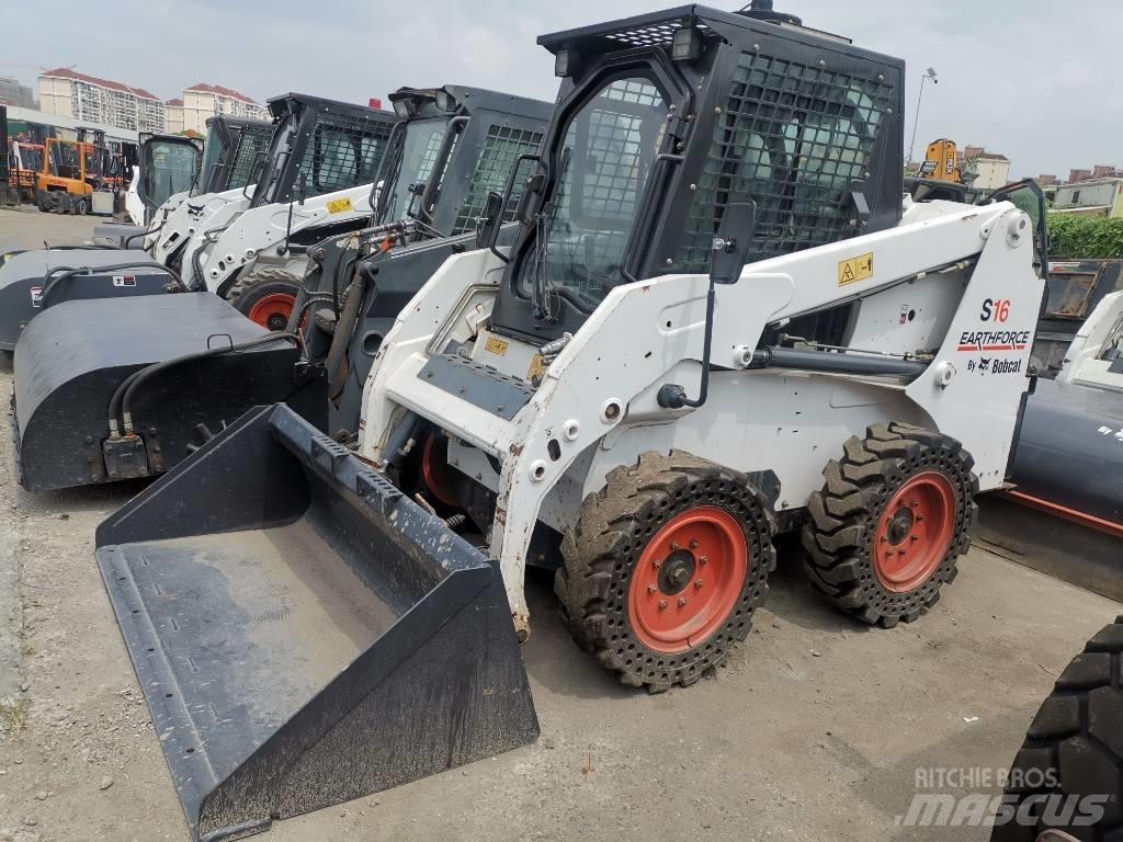 Bobcat S 16 スキッドステアローダー