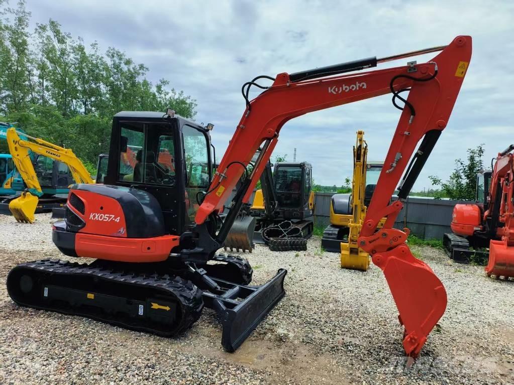 Kubota KX 057 ミニ油圧ショベル 7t以下（ミニユンボ・ミニディガー）